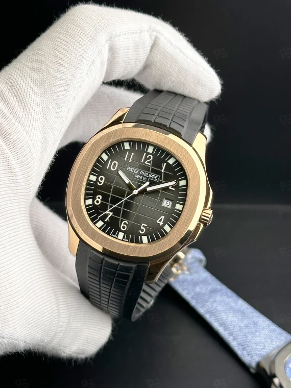 Patek Philippe Aquanaut 5167R rose gold kasa, siyah kadran ve kauçuk kayışlı otomatik erkek saat