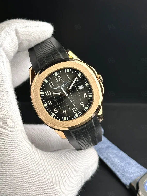 Patek Philippe Aquanaut 5167R rose gold kasa, siyah kadran ve kauçuk kayışlı otomatik erkek saat