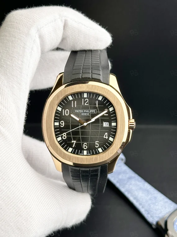 Patek Philippe Aquanaut 5167R rose gold kasa, siyah kadran ve kauçuk kayışlı otomatik erkek saat