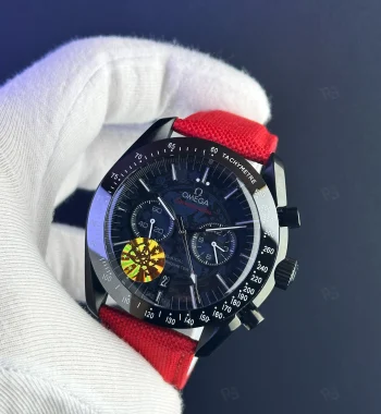 Omega Speedmaster Siyah Seramik Pilli Saat – Kırmızı Kayış Sportif Kronograf