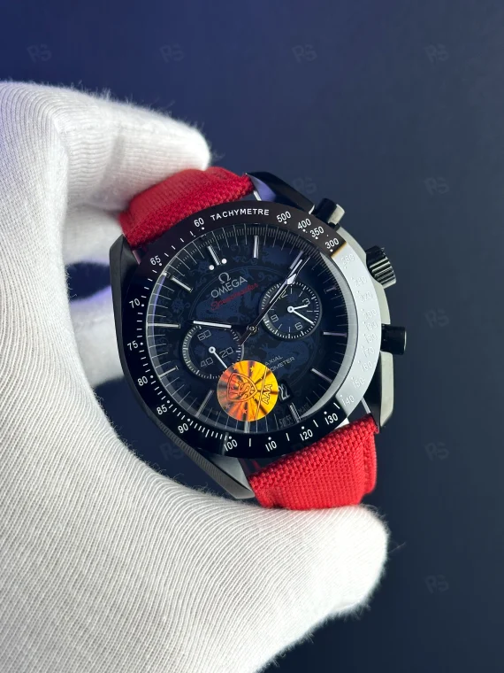 Omega Speedmaster Siyah Seramik Pilli Saat – Kırmızı Kayış Sportif Kronograf