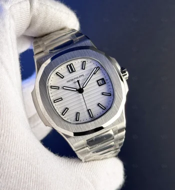Patek Philippe Nautilus Beyaz Kadran Çelik Kasa
