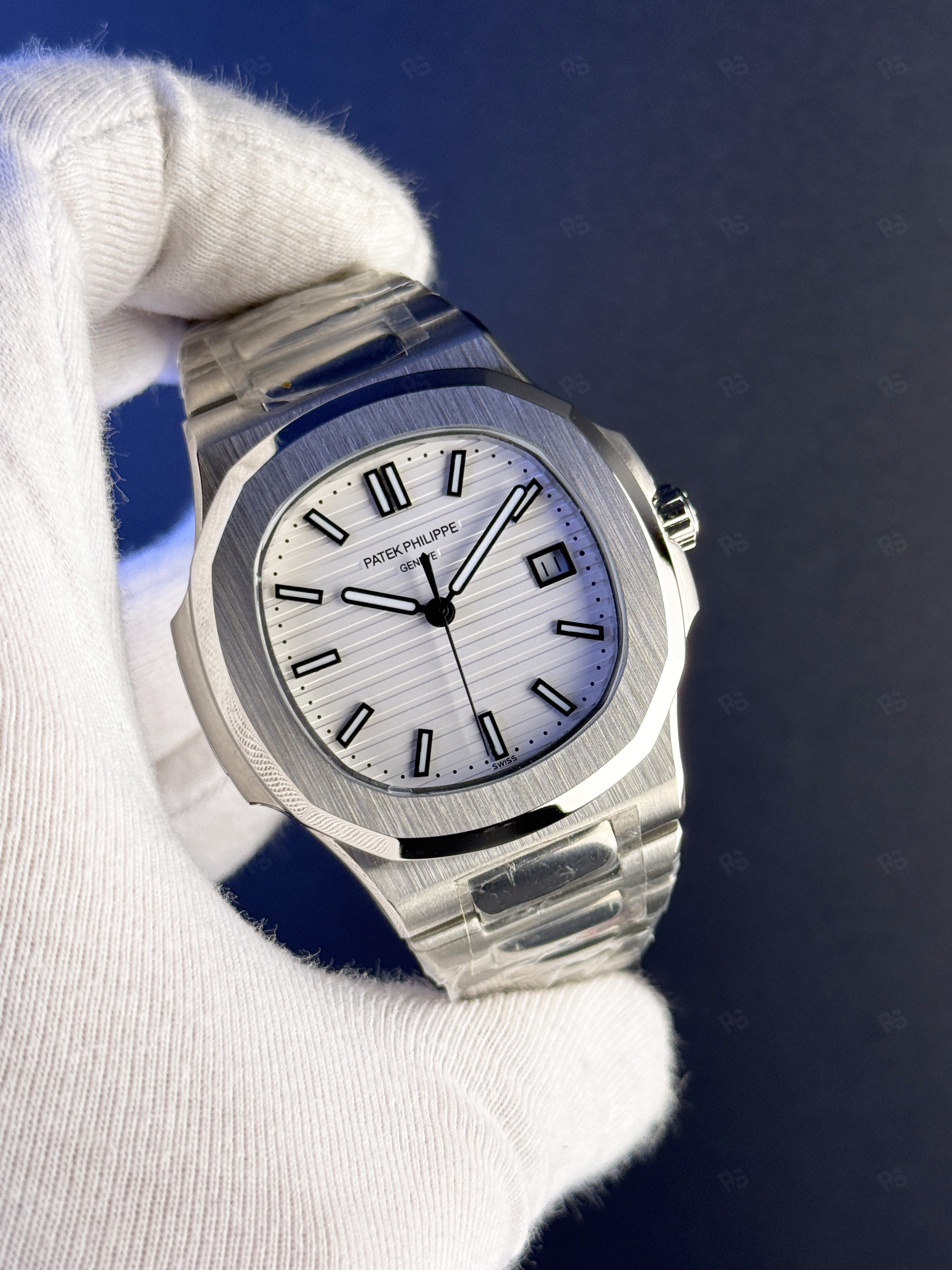 Patek-Philippe-Nautilus-Beyaz-Kadran-Çelik-Kasa-replika-saat-radikalsaat (1)