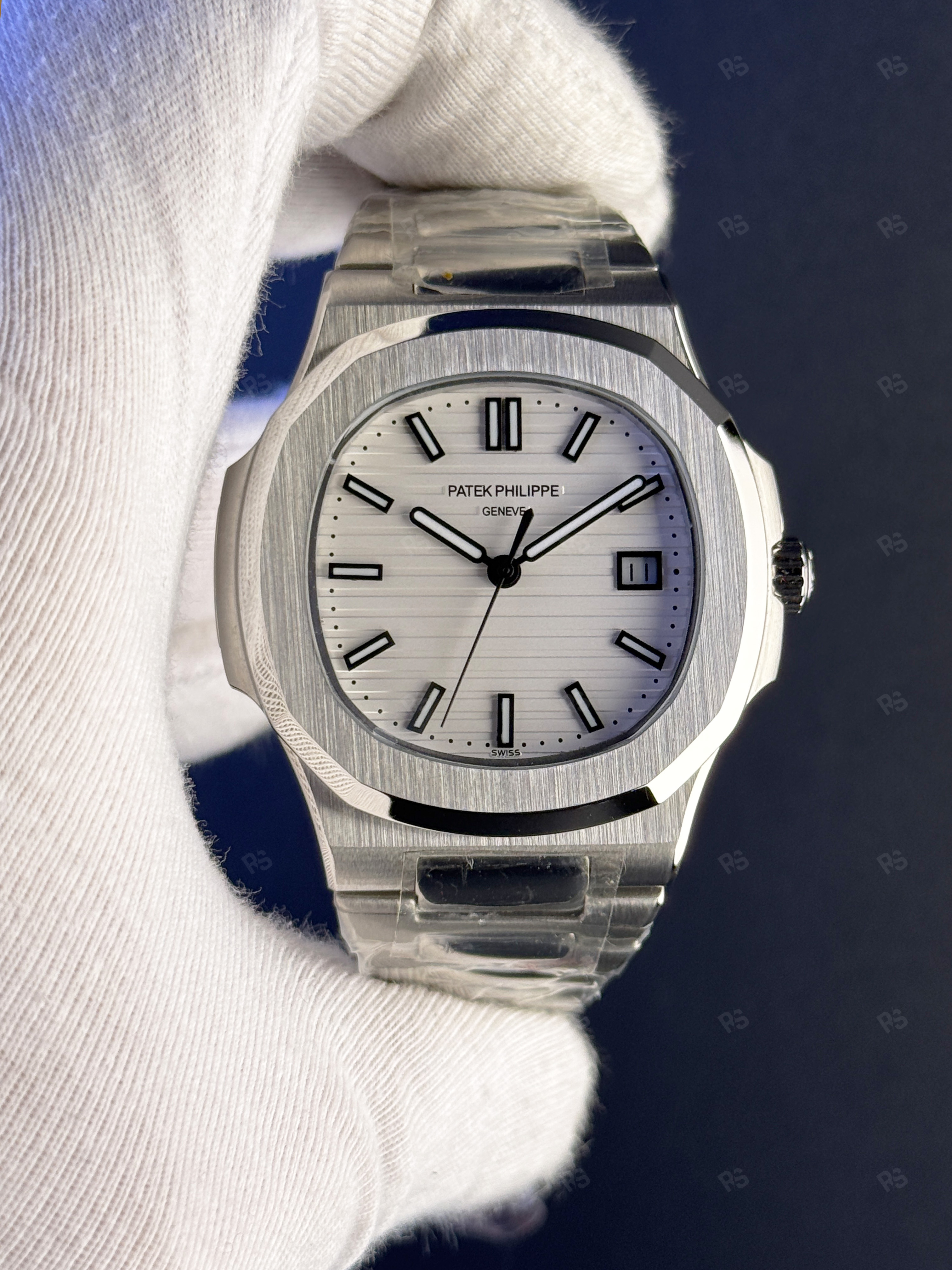 Patek-Philippe-Nautilus-Beyaz-Kadran-Çelik-Kasa-replika-saat-radikalsaat (2)