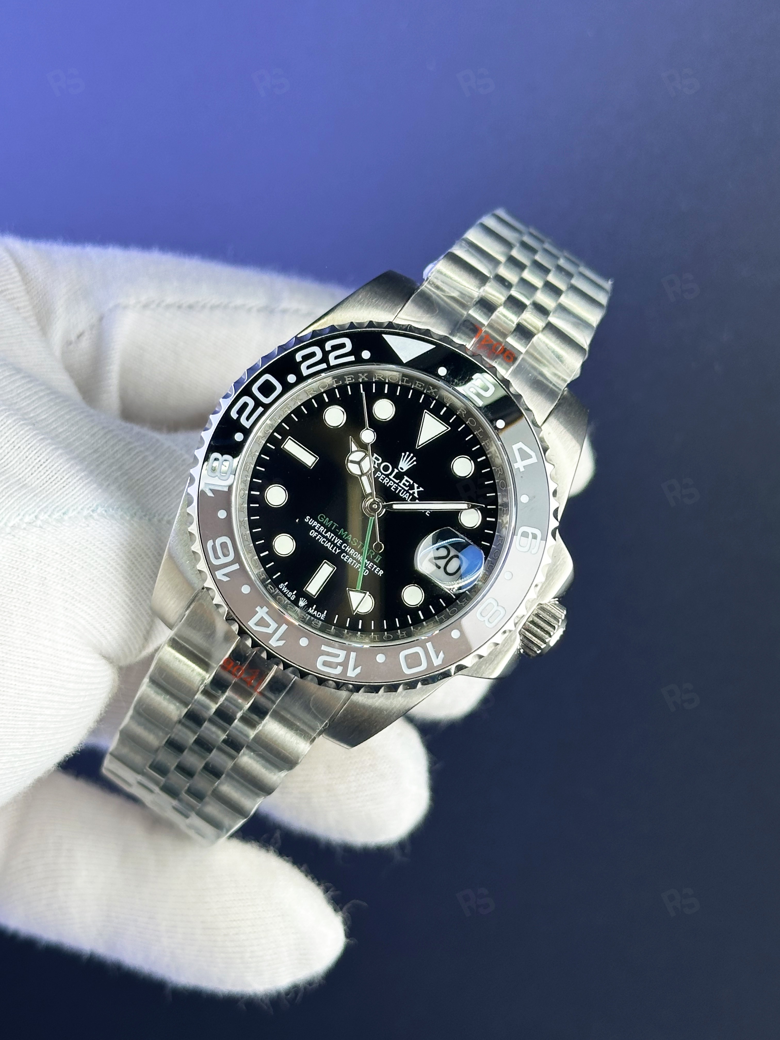 ROLEX-GMT-Master-II-Bruce-Wayne-Gri-Bezel-126710GRNR-Jubile-Kordon (2)