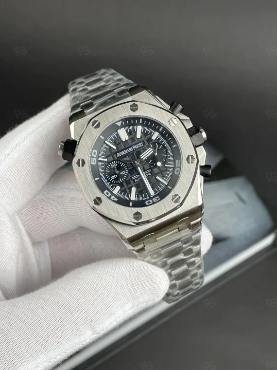 Audemars Piguet Royal Oak Offshore Diver, siyah kadranlı, çelik kasalı ve bilezikli, otomatik kronograf mekanizmalı, sportif replika dalış saati