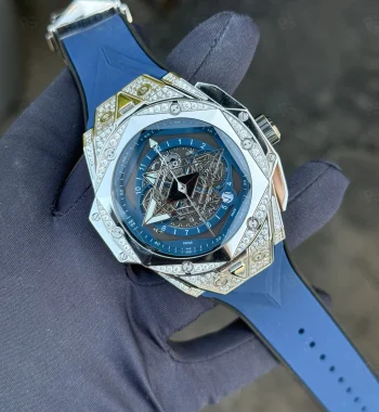 Hublot Big Bang Sang Bleu, taşlı bezelli, mavi geometrik kadranlı, silikon kayışlı, quartz mekanizmalı lüks replika saat modeli