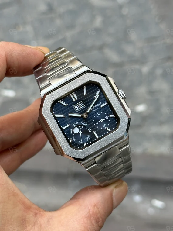Patek Philippe Cubitus 5822P-001 otomatik saat, mavi kadranlı ve çelik kordonlu 45mm erkek kol saati