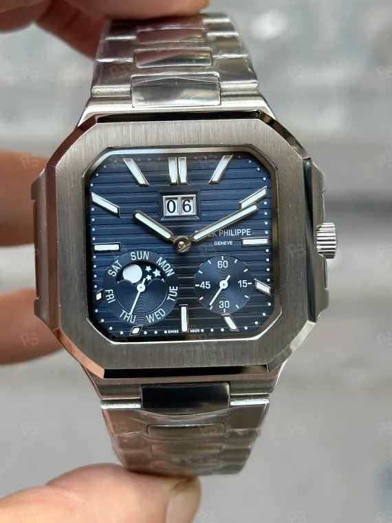 Patek Philippe Cubitus 5822P-001 otomatik saat, mavi kadranlı ve çelik kordonlu 45mm erkek kol saati