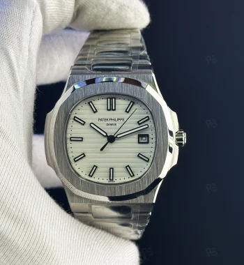 Patek Philippe Nautilus Otomatik Saat – Beyaz Kadran