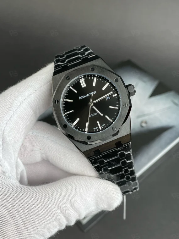 Audemars Piguet Royal Oak 41mm, siyah kadranlı, çelik kasa ve bilezikli otomatik kurmalı erkek saat