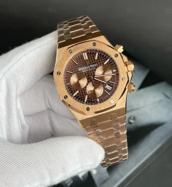 Audemars Piguet Royal Oak Chronograph, kahverengi kadranlı, rose gold kasa ve bilezikli quartz kronograf erkek saati