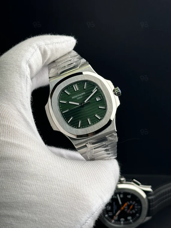 Patek Philippe Nautilus 5711/1A-014 tarzı otomatik saat, yeşil kadranlı ve çelik bilezikli erkek model