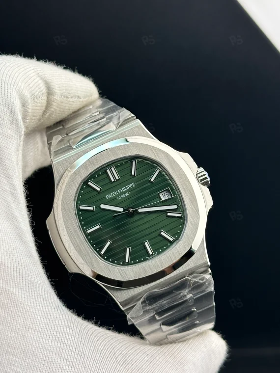 Patek Philippe Nautilus 5711/1A-014 tarzı otomatik saat, yeşil kadranlı ve çelik bilezikli erkek model