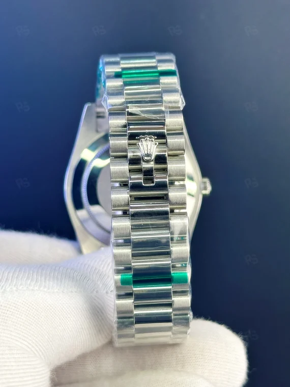 Rolex Day-Date Arabic Dial buz mavisi kadran