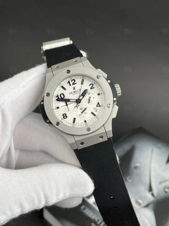 Hublot Big Bang gri kadranlı quartz erkek saat, siyah kayışlı model