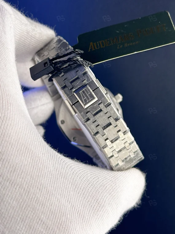 Audemars Piguet Royal Oak 33mm kadın replika saat – mavi guilloche kadran quartz