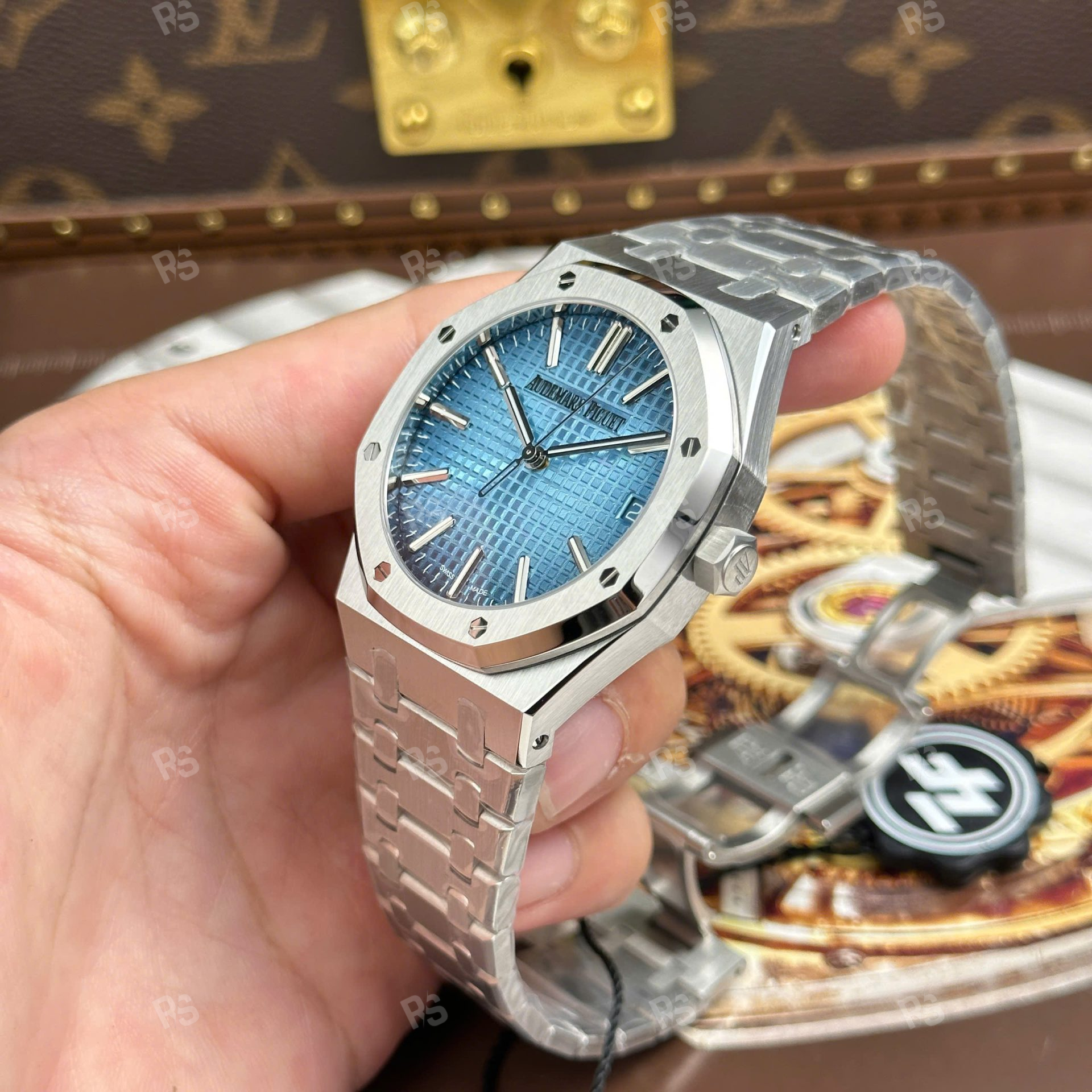 Audemars-Piguet-Royal-Oak 15510BC-Blue-Dial-ZF-Factory-41mm – Super Clone-Calibre 4302-Clone-radikalsaat (14)