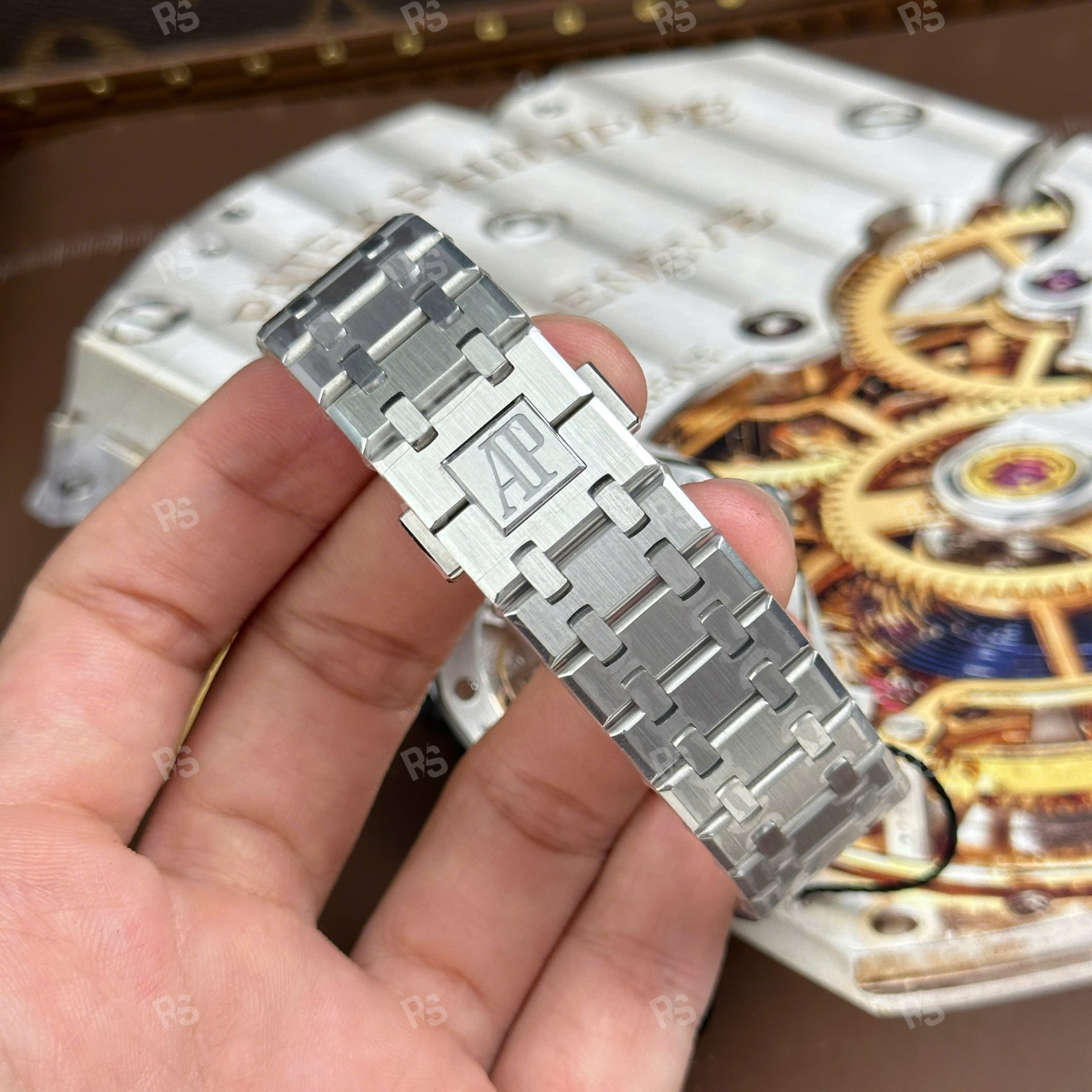 Audemars-Piguet-Royal-Oak 15510BC-Blue-Dial-ZF-Factory-41mm – Super Clone-Calibre 4302-Clone-radikalsaat (2)