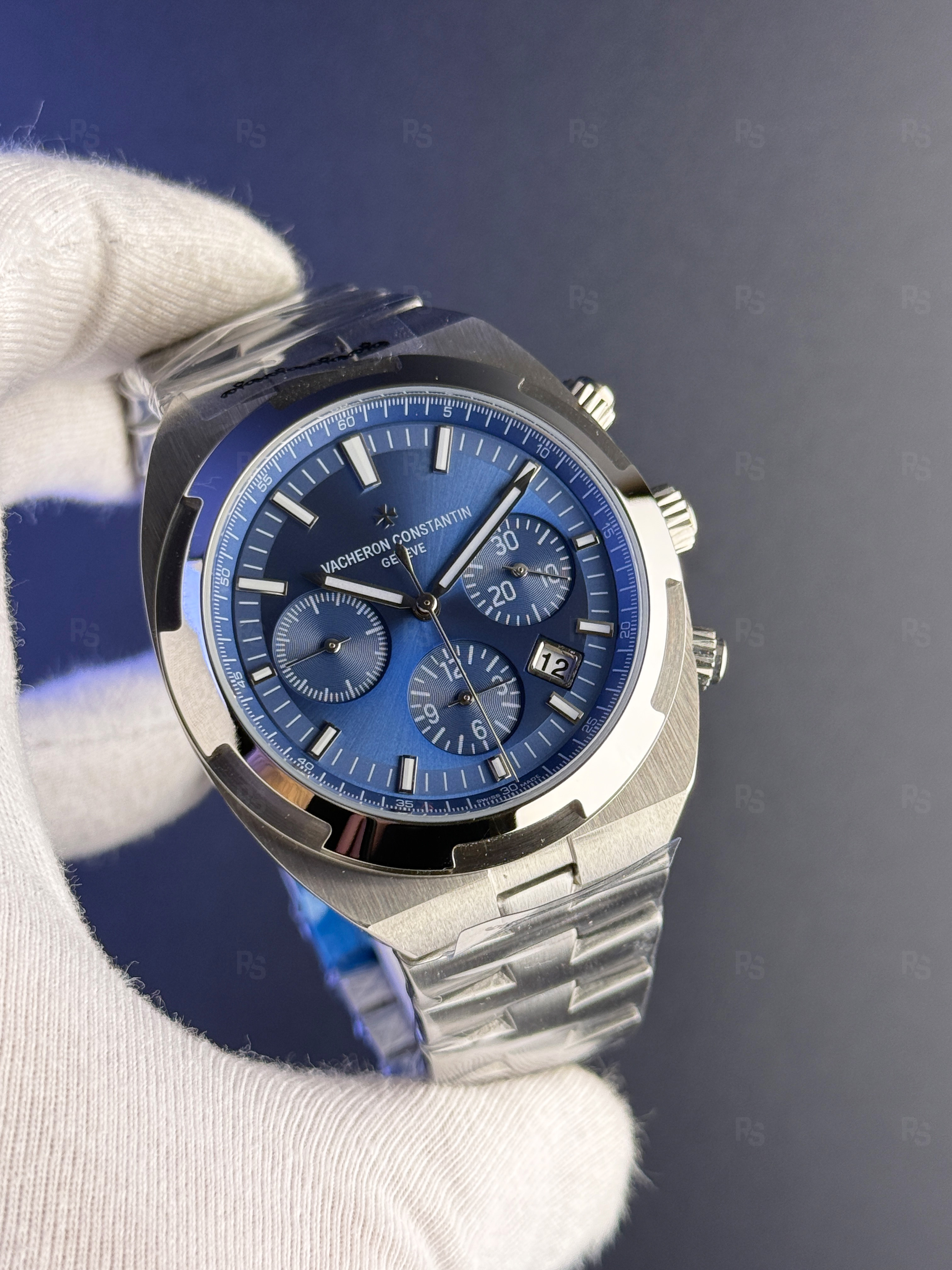 Vacheron-Constantin-Overseas-Chronograph-Erkek-Saati-42 (3)