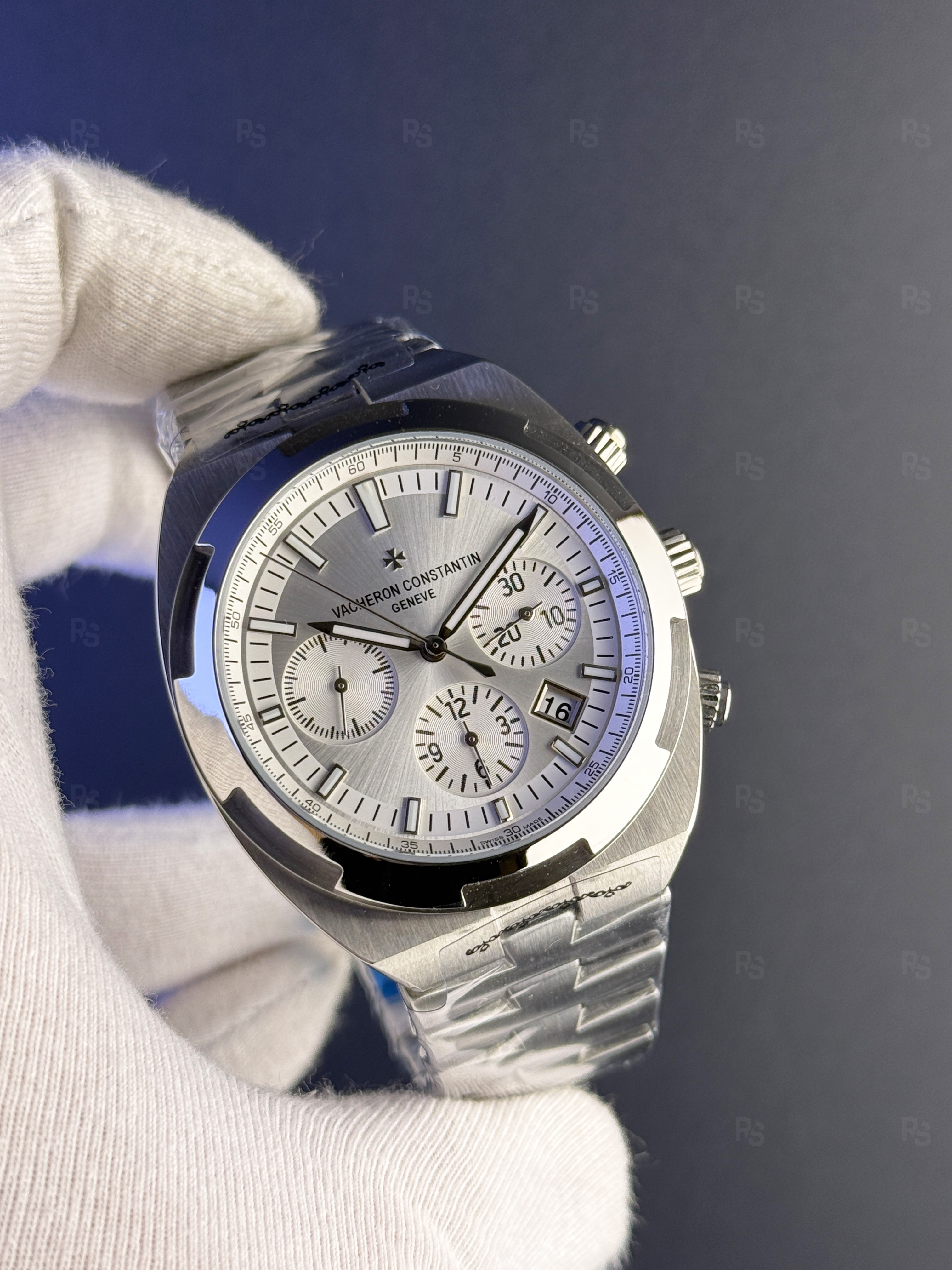 Vacheron-Constantin-Overseas-Erkek-Saati-42 (1)
