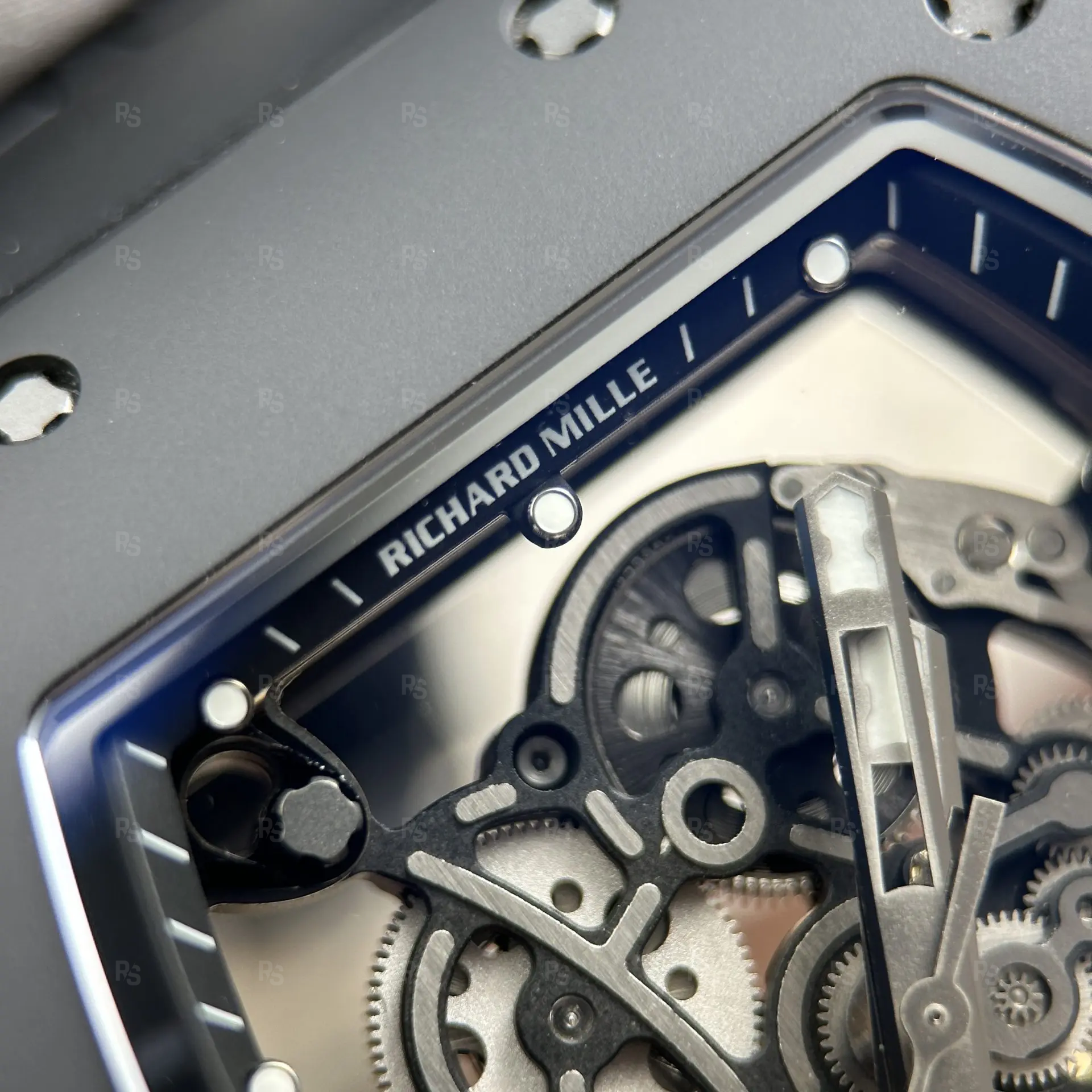 Richard-Mille-RM055-Siyah-Seramik-Kasa-1 (7)