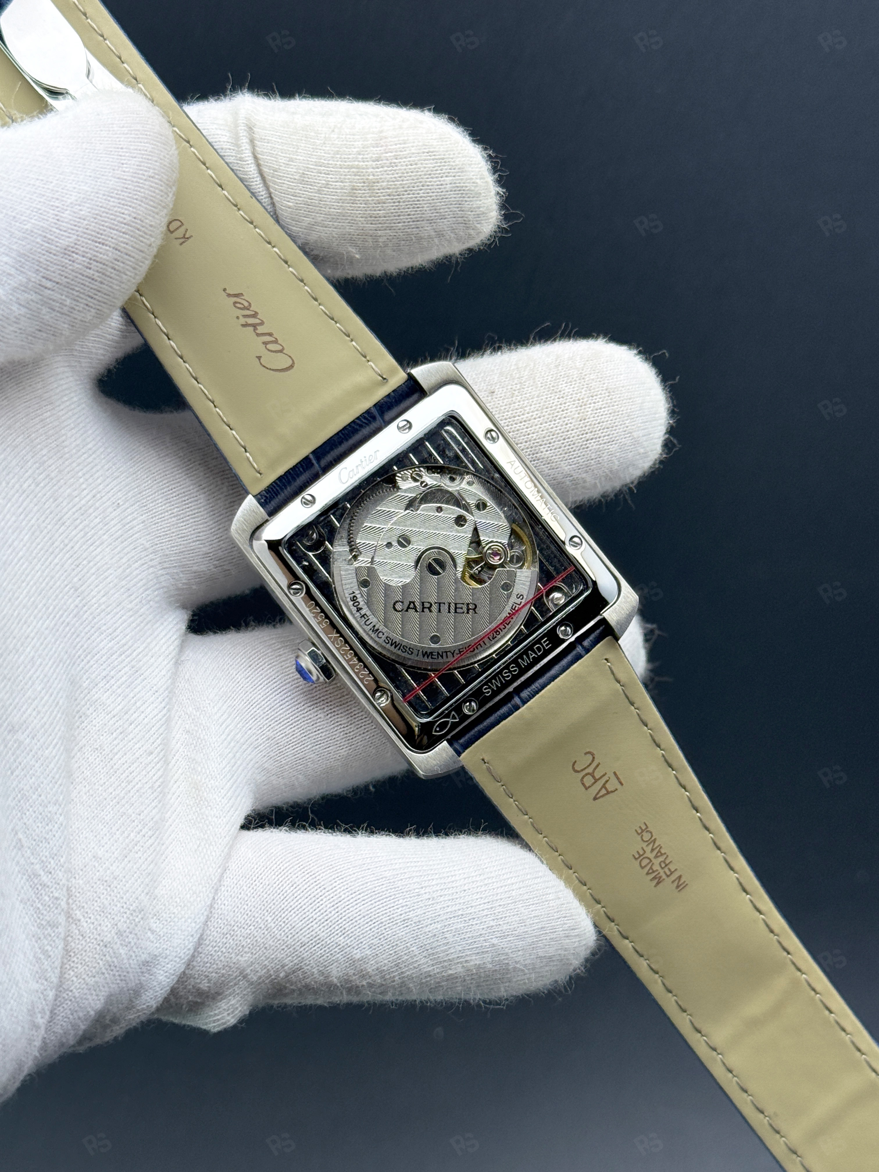 Cartier-Tank-MC-Gümüş-Kasa-Mavi-Kadran-Siyah-Deri-Kordon-Erkek-Saati-replikasaat-replika-saat (2)