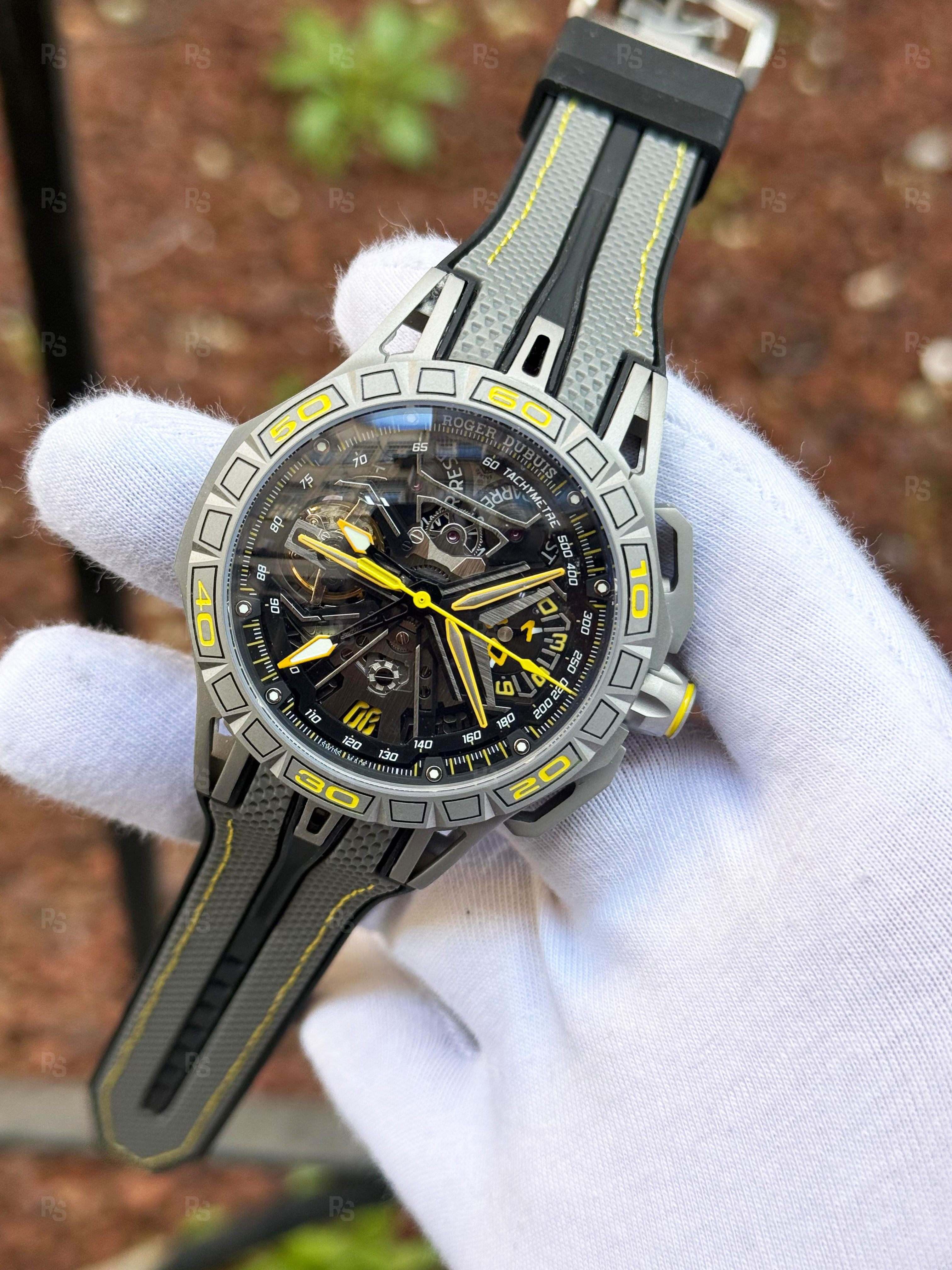 Roger-Dubuis-Excalibur-Spider-Erkek-Saati-sarı-saniye-gri-kordon-replikasaat-replika-saat-radikalsaat (2)