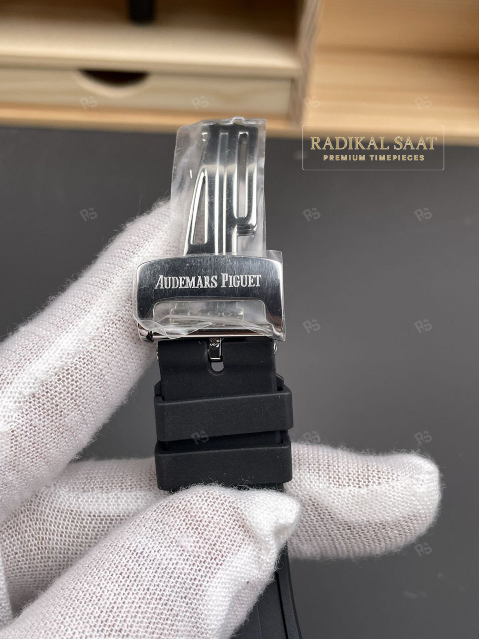 Audemars-Piguet-Roya- Oak-15500-Siyah-Kadran-Siyah-Kauçuk-Kayış-APS-Factory-1-1-Super-Clone-etasaat-eta-saat-radikalsaat (4)