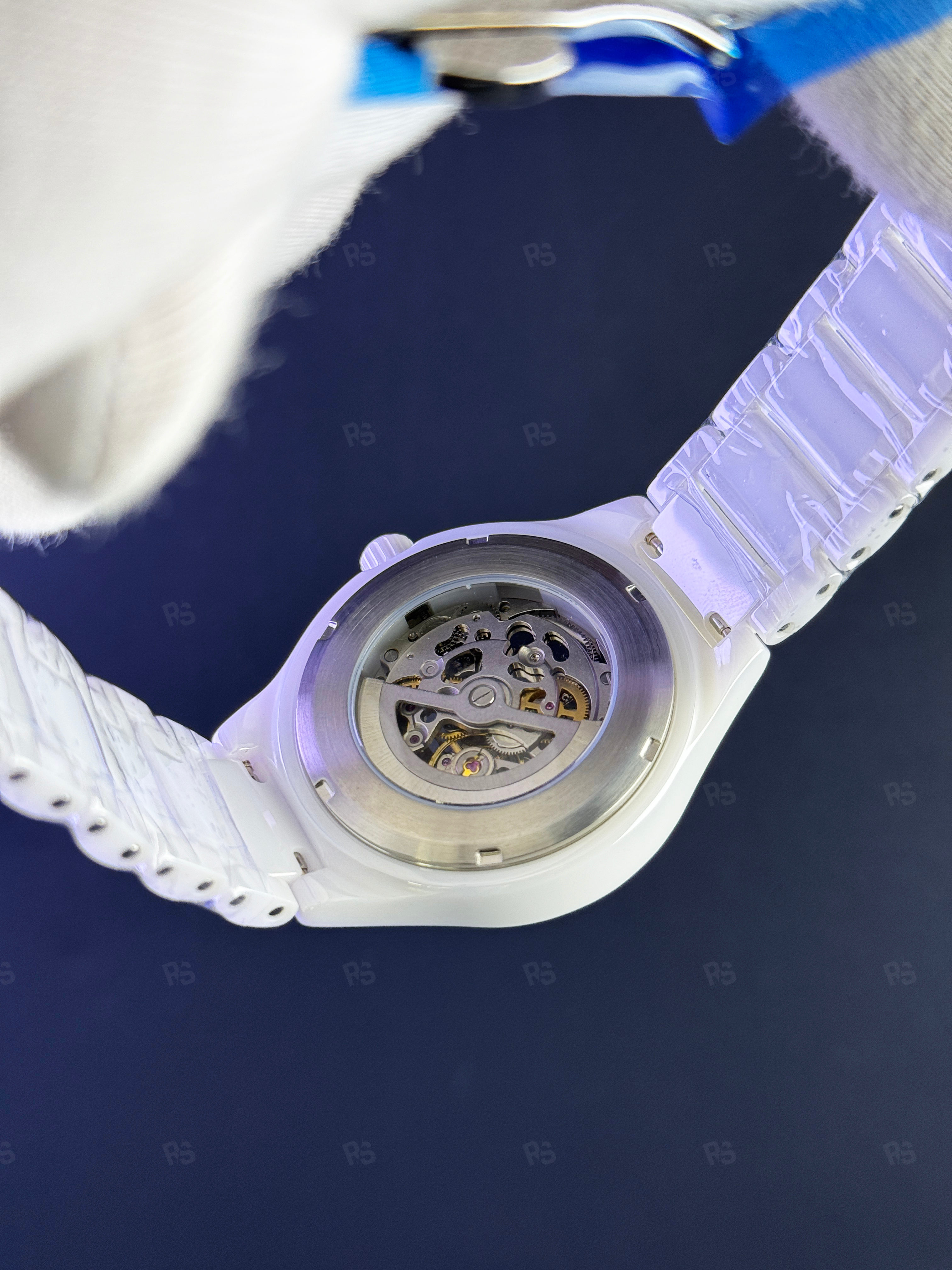 Rado-True-Round-Open-Heart-replikasaat-replika-saat-radikalsaat-rado-seramik-kasa-beyaz-seramik-kasa (2)