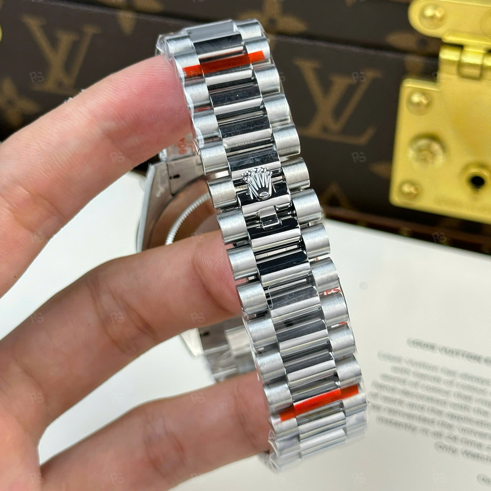 Rolex-Day-Date-228239-0033-Olive-Green-Dial-11-Super-Clone-148g-VS-Factory-etasaat-eta-saat-radikalsaat-rolex-super-clone (2)