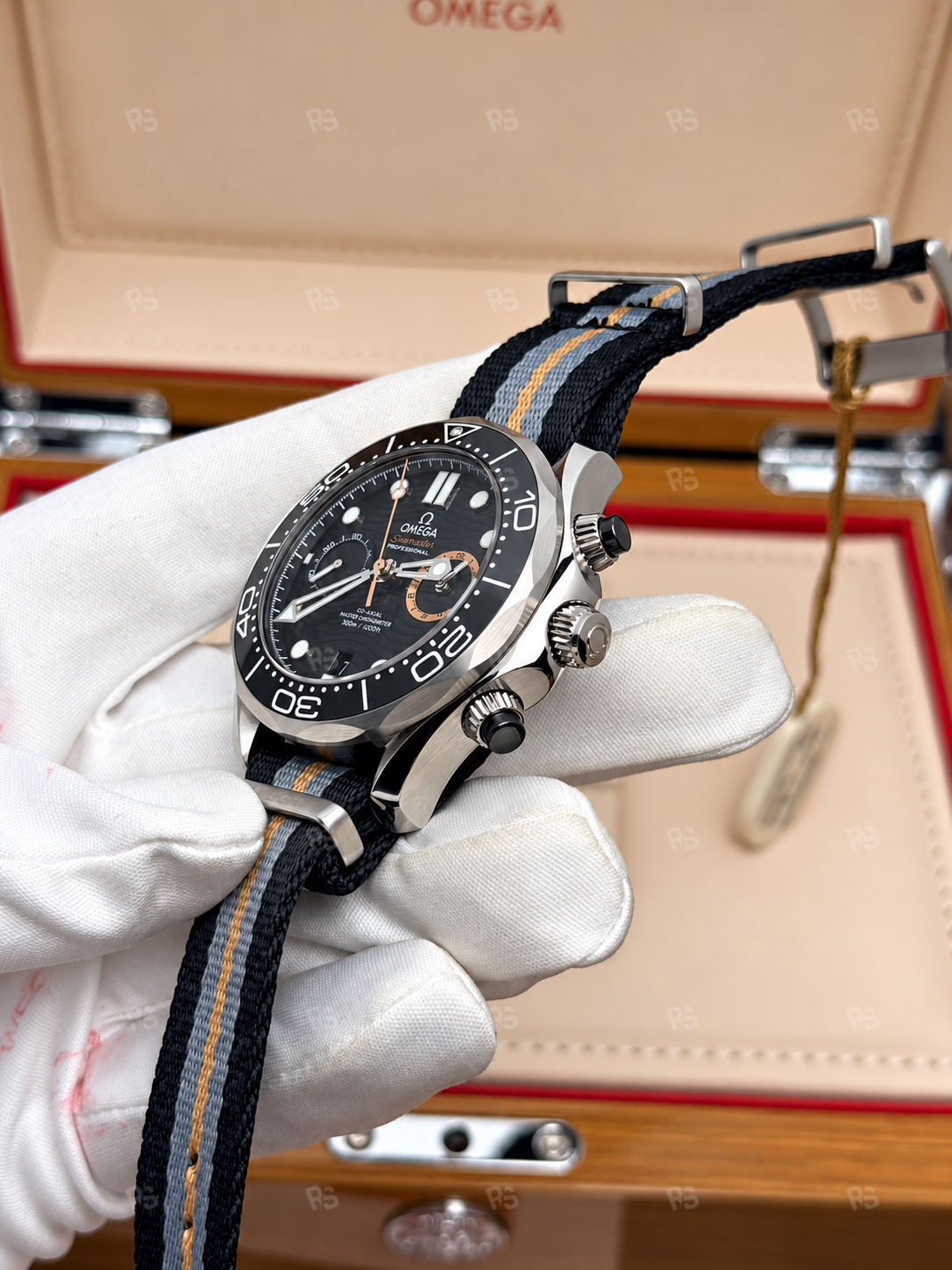 Omega-Seamaster-Diver-300M-Chronograph-007-First-Light-Calibre-9900-Süper-Klon-etasaat-eta-saat-radikalsaat (2)