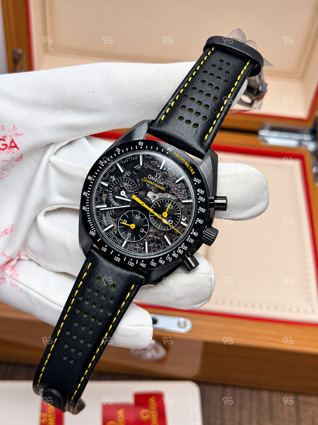 Omega-Speedmaster-Dark-Side-of-the-Moon-Apollo-8-etasaat-eta-saat-radikalsaat (1)