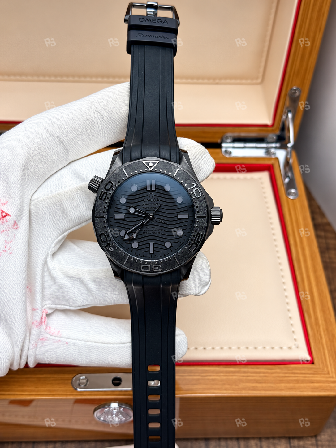 Omega-Speedmaster-Dark-Side-of-the-Moon-Apollo-8-etasaat-eta-saat-radikalsaat (2)